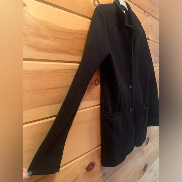 J. Crew blazer size XS excellent condition. - Picture 4 of 7